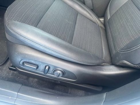Used 2024 Buick Envista Preferred w/ Convenience I Package FWD image 9