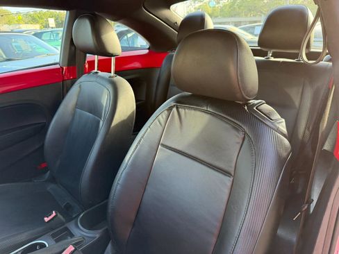 Used 2012 Volkswagen Beetle 2.5 image 11
