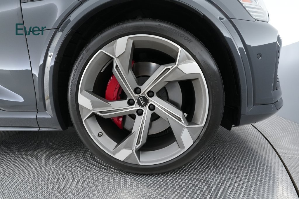 Used 2024 Audi Q8 e-tron Prestige w/ Prestige Package AWD/4WD image 20