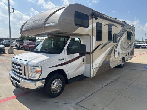 Used 2018 Ford E-450 and Econoline 450 Super Duty w/ Motorhome Prep Package RWD image 3