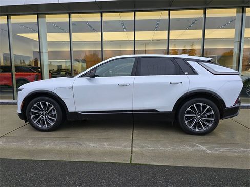 New 2026 Cadillac Lyriq Premium Sport image 2