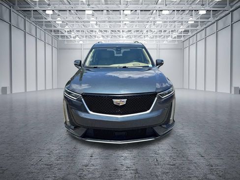 Used 2020 Cadillac XT6 Sport w/ Platinum Package AWD/4WD image 2