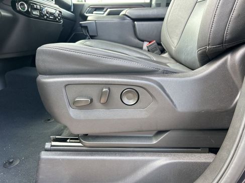 Used 2025 GMC Sierra 1500 SLT image 10