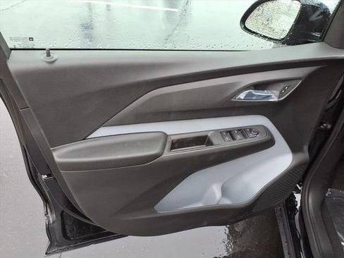 New 2027 Chevrolet Bolt LT w/ Comfort Package FWD image 10