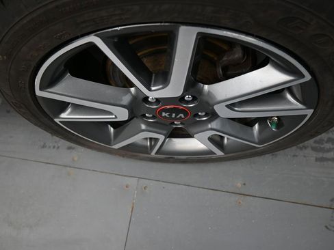 Used 2020 Kia Soul GT-Line Turbo FWD image 9