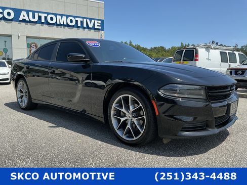 Used 2022 Dodge Charger SXT w/ Plus Group RWD image 7