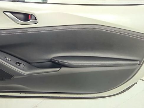New 2026 MAZDA MX-5 Miata Club w/ Interior Package RWD image 29