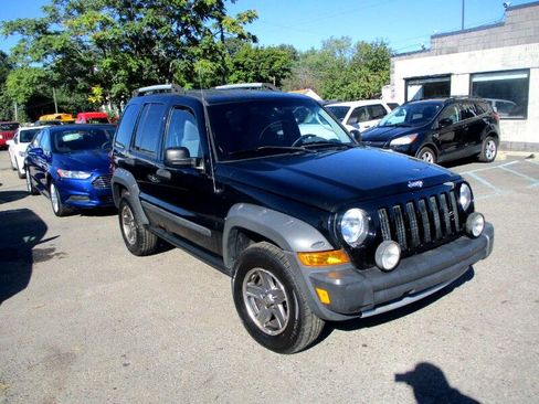 Used 2005 Jeep Liberty Renegade image 1