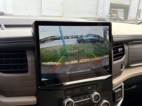 Used 2024 Ford Expedition Max Limited image 10