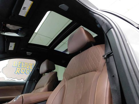 Used 2025 BMW X6 xDrive40i AWD/4WD image 39
