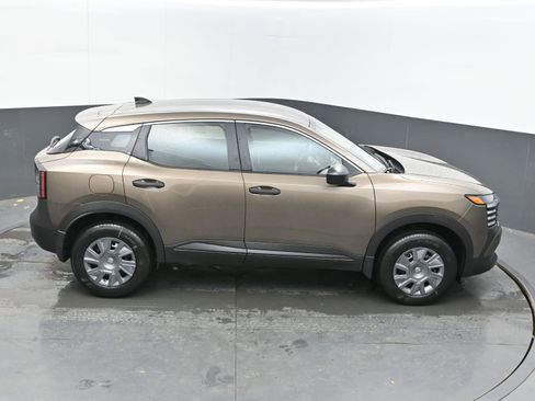 New 2026 Nissan Kicks S image 37