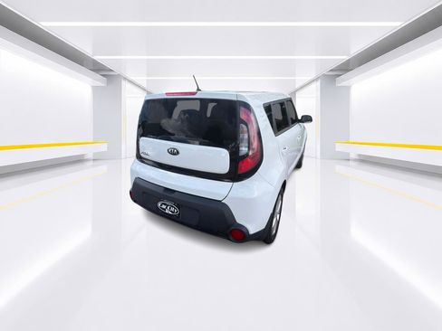 Used 2016 Kia Soul FWD image 4