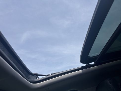 Used 2022 Toyota Tundra Limited w/ TRD Off-Road Package image 16