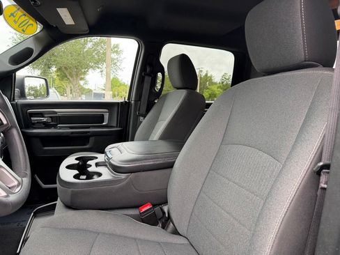 Used 2024 RAM 1500 Warlock RWD image 36