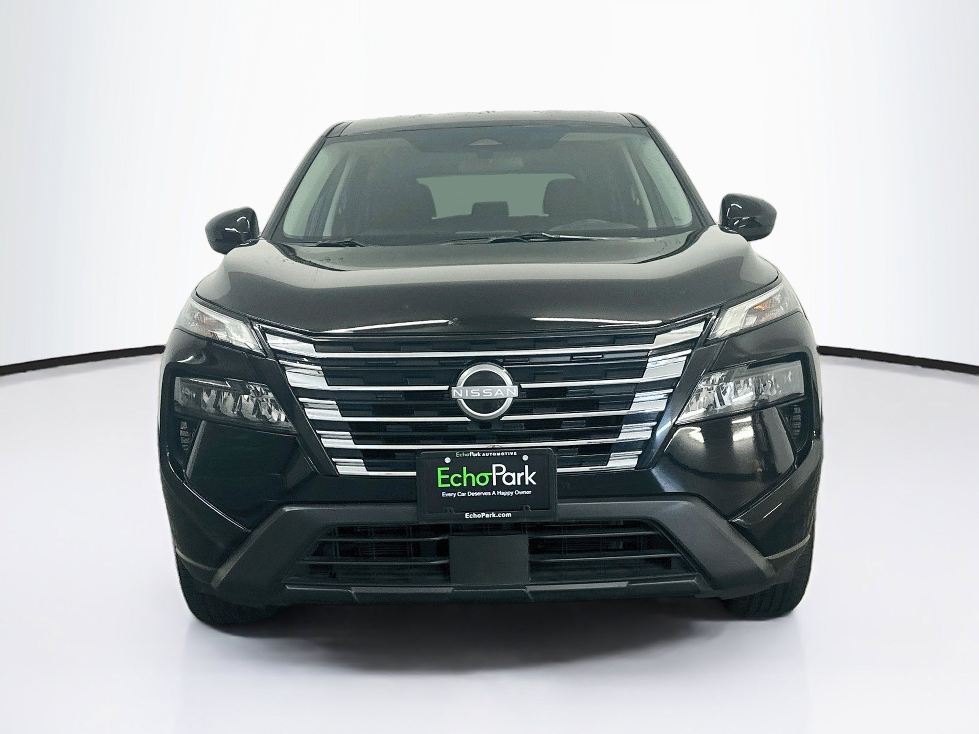Used 2025 Nissan Rogue SV AWD/4WD image 2