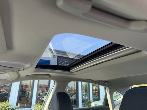 Used 2016 INFINITI Q70 3.7 image 19