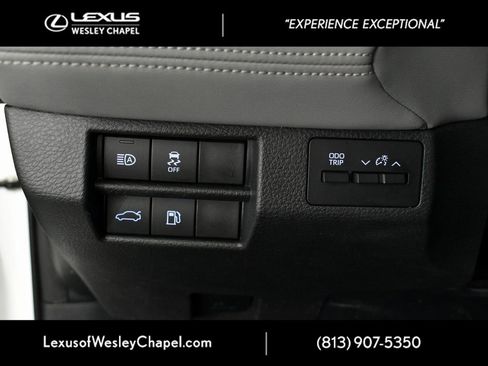 Used 2019 Toyota Avalon XSE image 34