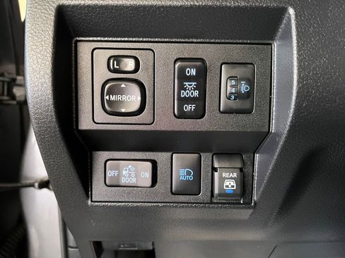 Used 2021 Toyota Tundra SR5 image 24