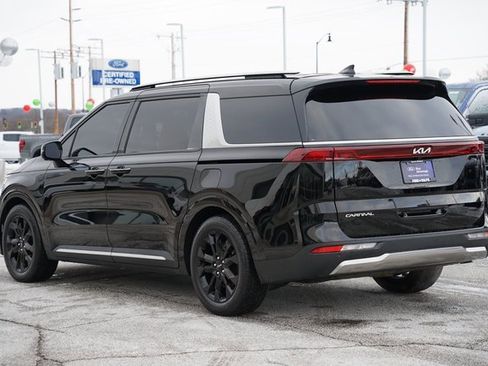 Used 2024 Kia Carnival SX image 5