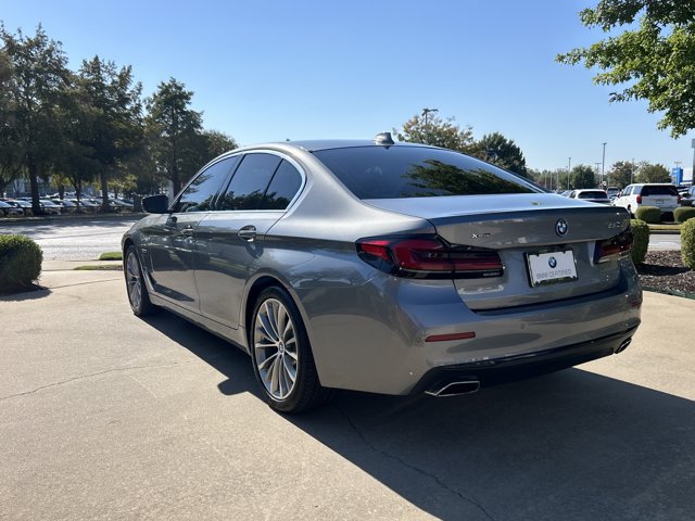 Certified 2023 BMW 530e xDrive w/ Premium Package AWD/4WD image 3
