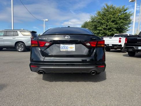 Used 2021 Nissan Altima 2.5 SR FWD image 4