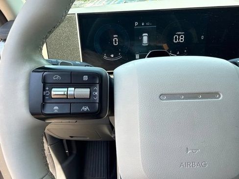 Used 2025 Hyundai Santa Fe SEL AWD/4WD image 36