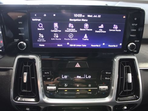 Used 2023 Kia Sorento SX AWD/4WD image 17