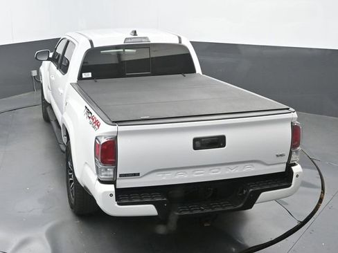 Used 2021 Toyota Tacoma TRD Sport w/ Technology Package AWD/4WD image 32