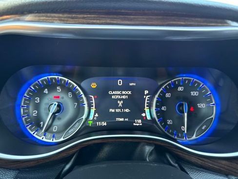 Used 2022 Chrysler Pacifica Pinnacle FWD image 17
