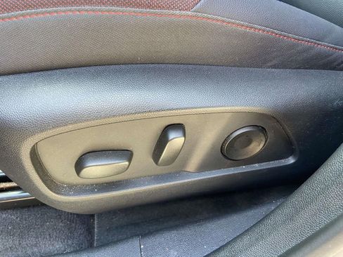 Used 2025 Chevrolet Equinox RS w/ Safety and Technology Package FWD image 18