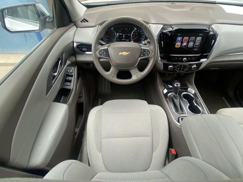 Used 2018 Chevrolet Traverse LT FWD image 11