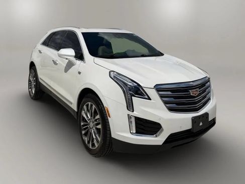 Used 2017 Cadillac XT5 Premium Luxury AWD/4WD image 1