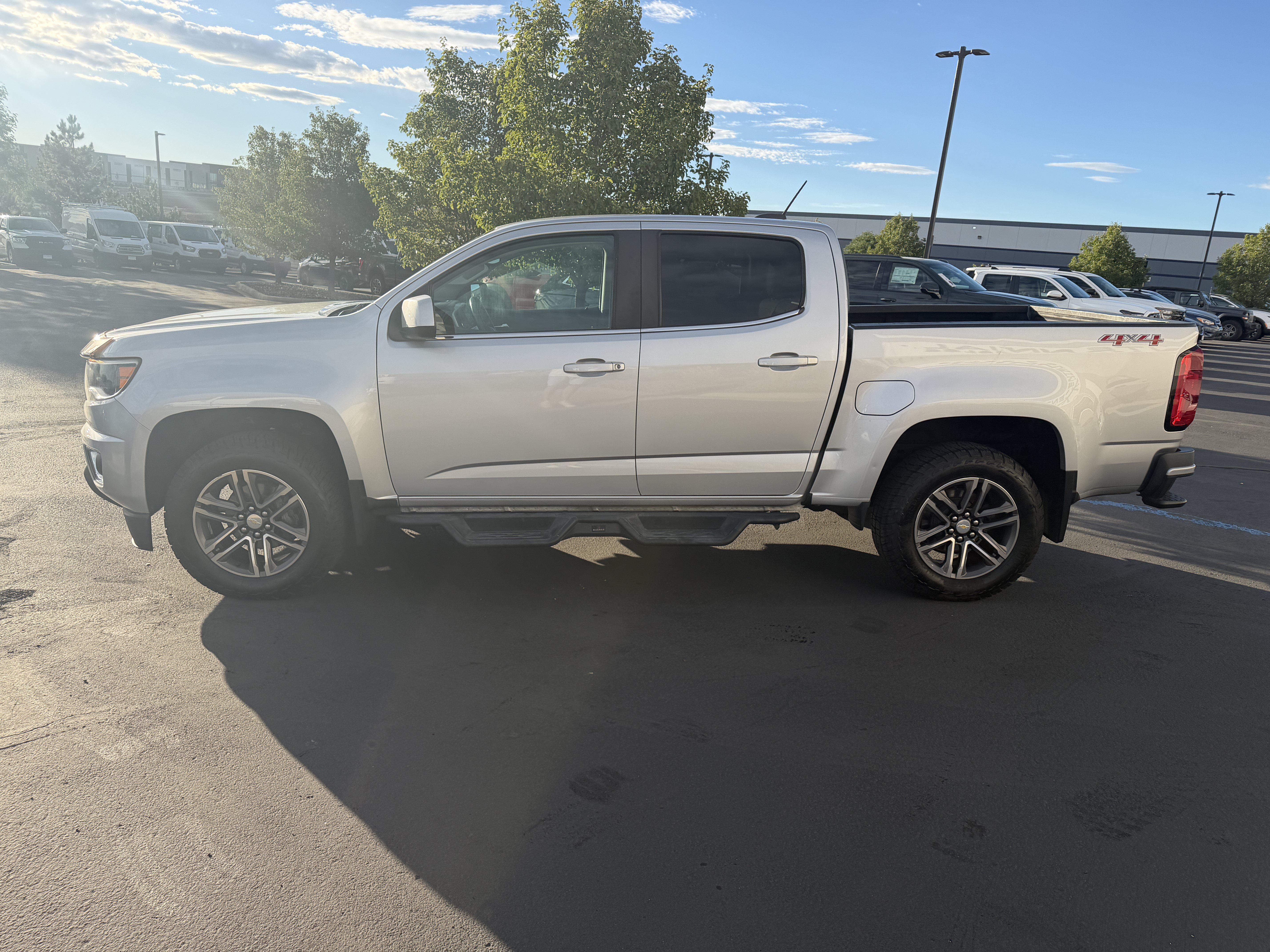 Used 2019 Chevrolet Colorado LT w/ LT Convenience Package AWD/4WD image 4