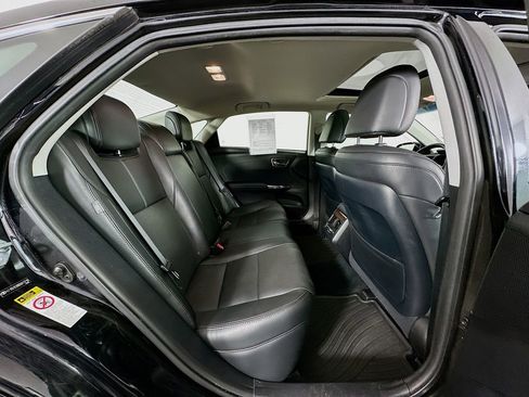 Used 2013 Toyota Avalon Limited image 29