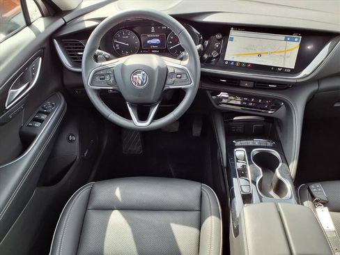 Used 2022 Buick Envision Essence w/ Technology Package I image 3