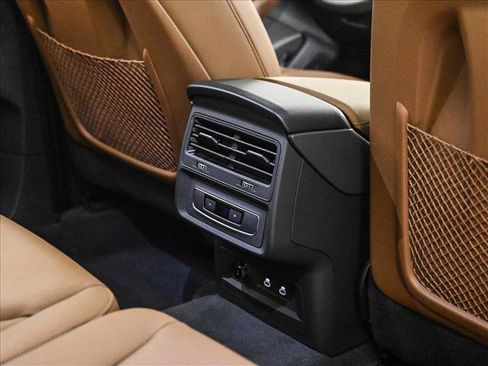 Used 2025 Audi Q7 3.0T Premium Plus image 19