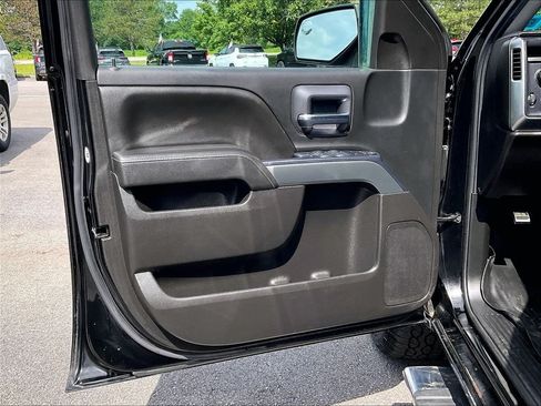 Used 2018 Chevrolet Silverado 1500 LT w/ All Star Edition AWD/4WD image 9