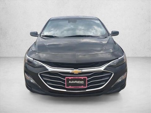 Used 2023 Chevrolet Malibu LT FWD image 2