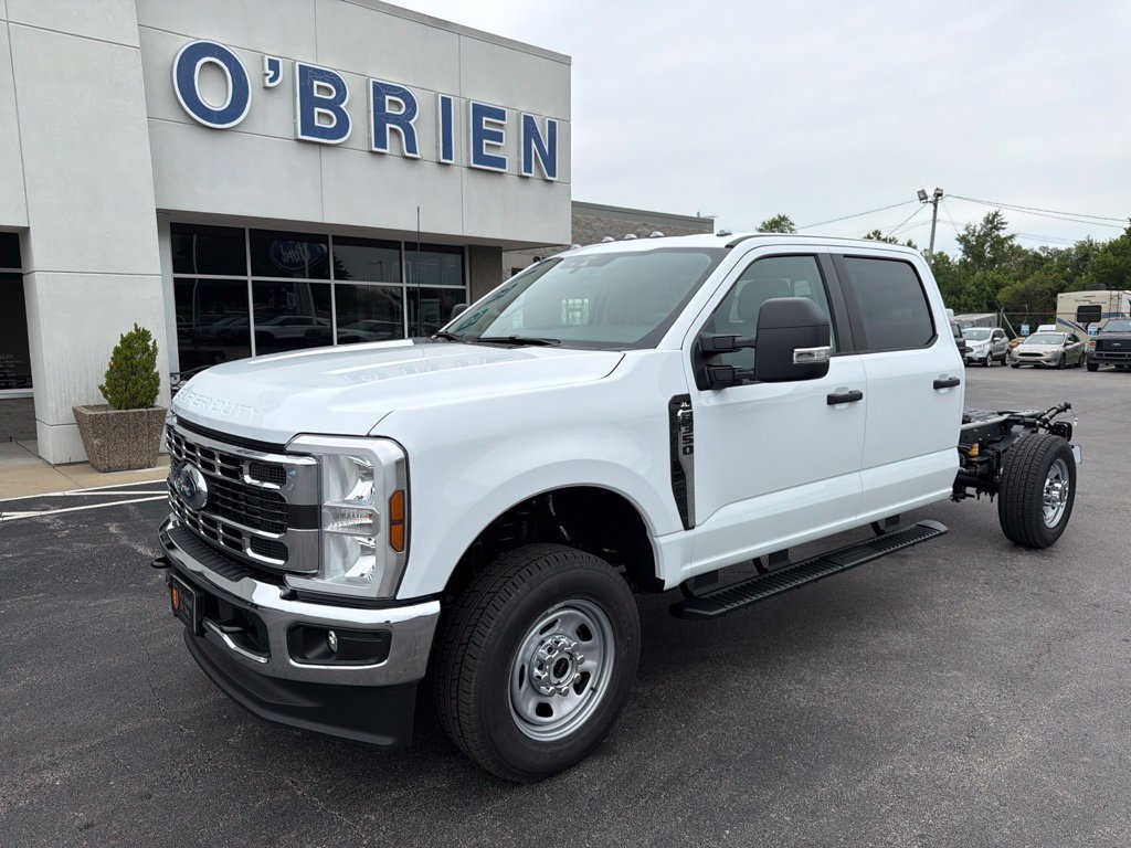 New 2026 Ford F350 XL w/ XL Chrome Package AWD/4WD image 1