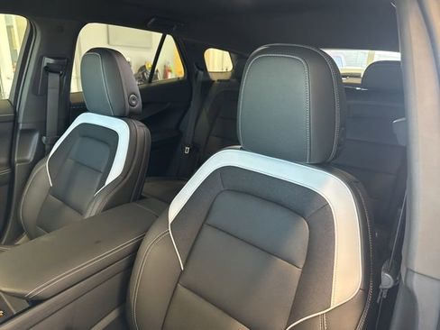 New 2025 Chevrolet Blazer EV LT image 12