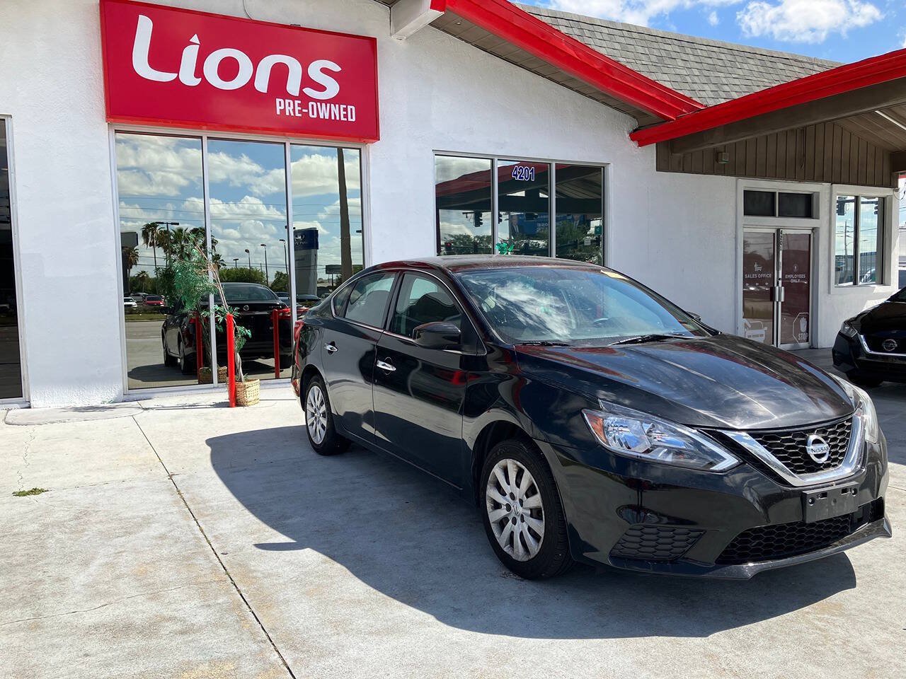 Used 2019 Nissan Sentra S FWD image 10