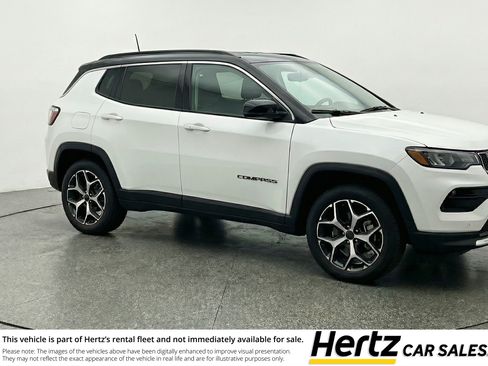 Used 2025 Jeep Compass Limited image 1