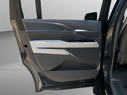 New 2026 Cadillac Escalade IQ Luxury 1 image 17