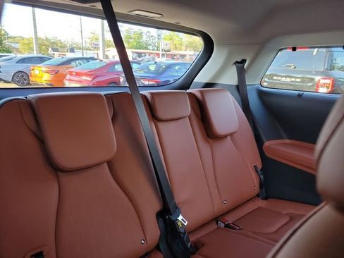 Used 2026 Kia Carnival EX FWD image 36
