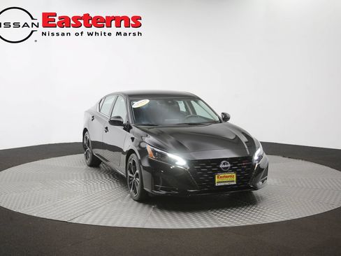 Used 2023 Nissan Altima 2.5 SR FWD image 49
