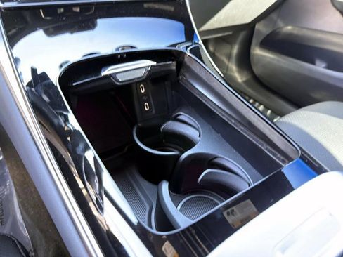 Used 2025 Mercedes-Benz GLC 300 image 28