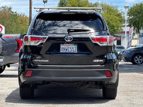 Certified 2016 Toyota Highlander XLE w/ Protection Package #3 AWD/4WD image 4