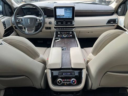 Used 2021 Lincoln Navigator Reserve AWD/4WD image 26
