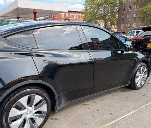 Used 2023 Tesla Model Y Long Range AWD/4WD image 3