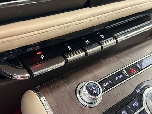 Used 2020 Lincoln Aviator Reserve w/ Equipment Group 201A image 17